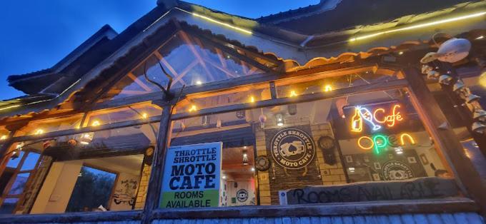 Throttle Shrottle Moto Hostel Manāli Esterno foto